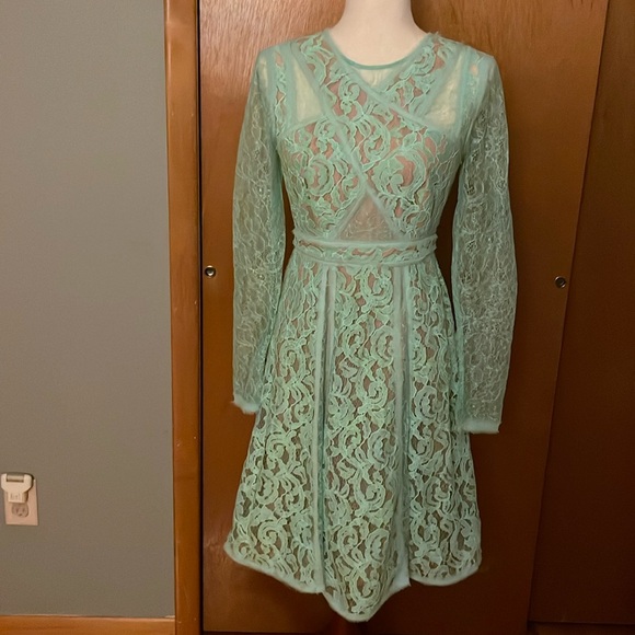 BCBG (MAXAZRIA)  Opaline or mint green dress, size 4. Lace dress. Fully lined - Picture 1 of 17